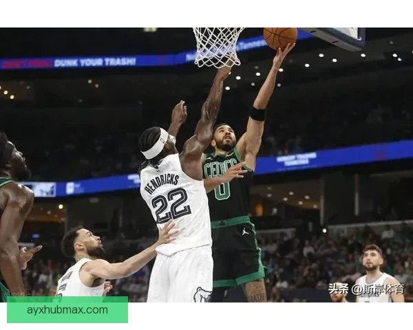 绿军逆转灰熊完成双杀 布朗30分领衔塔图姆助攻大展精彩