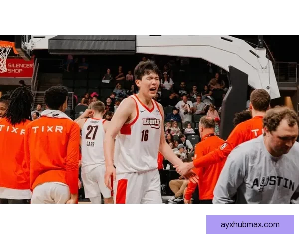 开拓者从混音队召回杨瀚森担任球队新赛季中锋位置